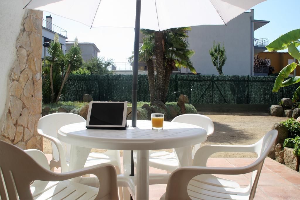 Apartaments Margarita Sabina Pinell Platja d'Aro  Exterior foto